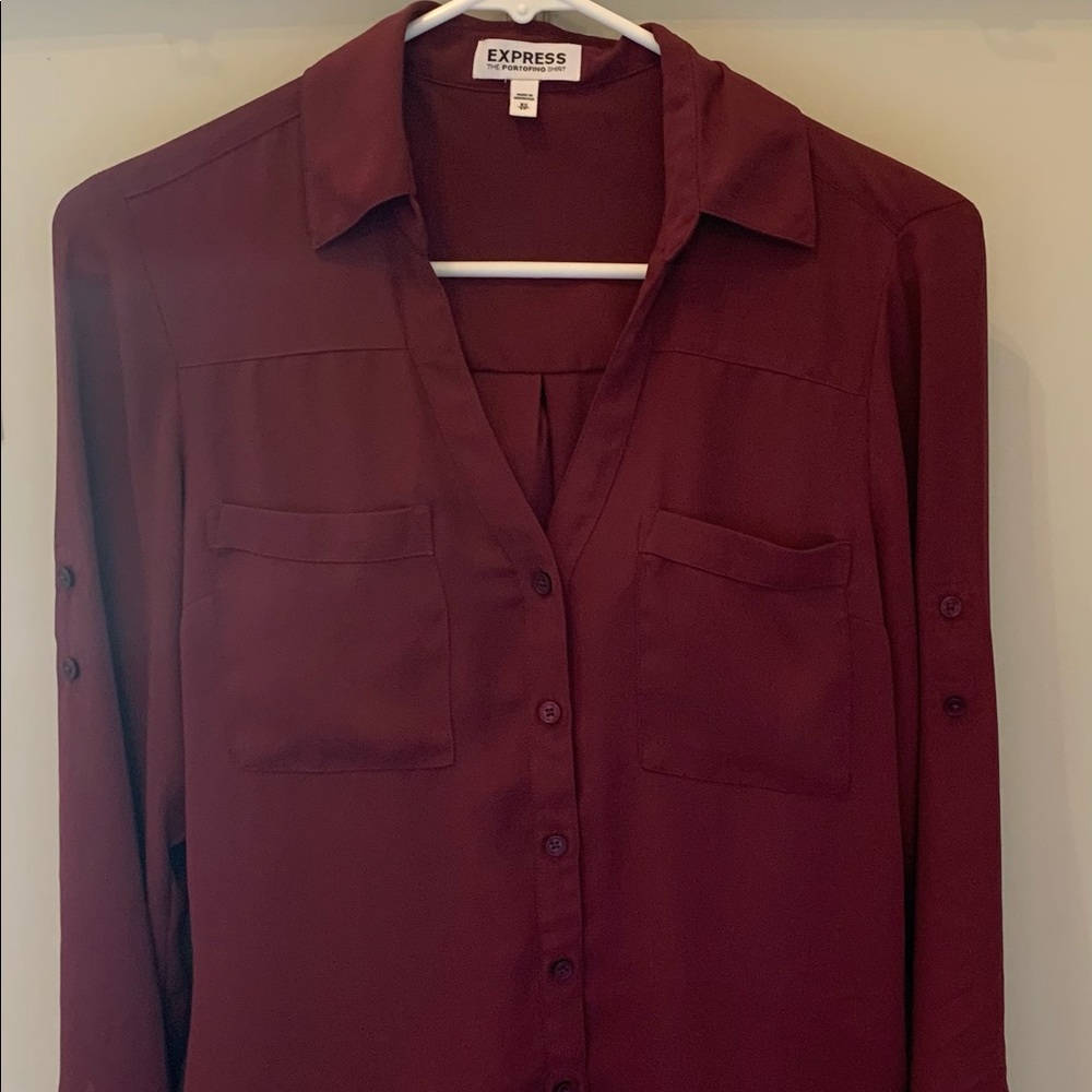 Women’s Express button down top.Maroon color.Sz.XS
